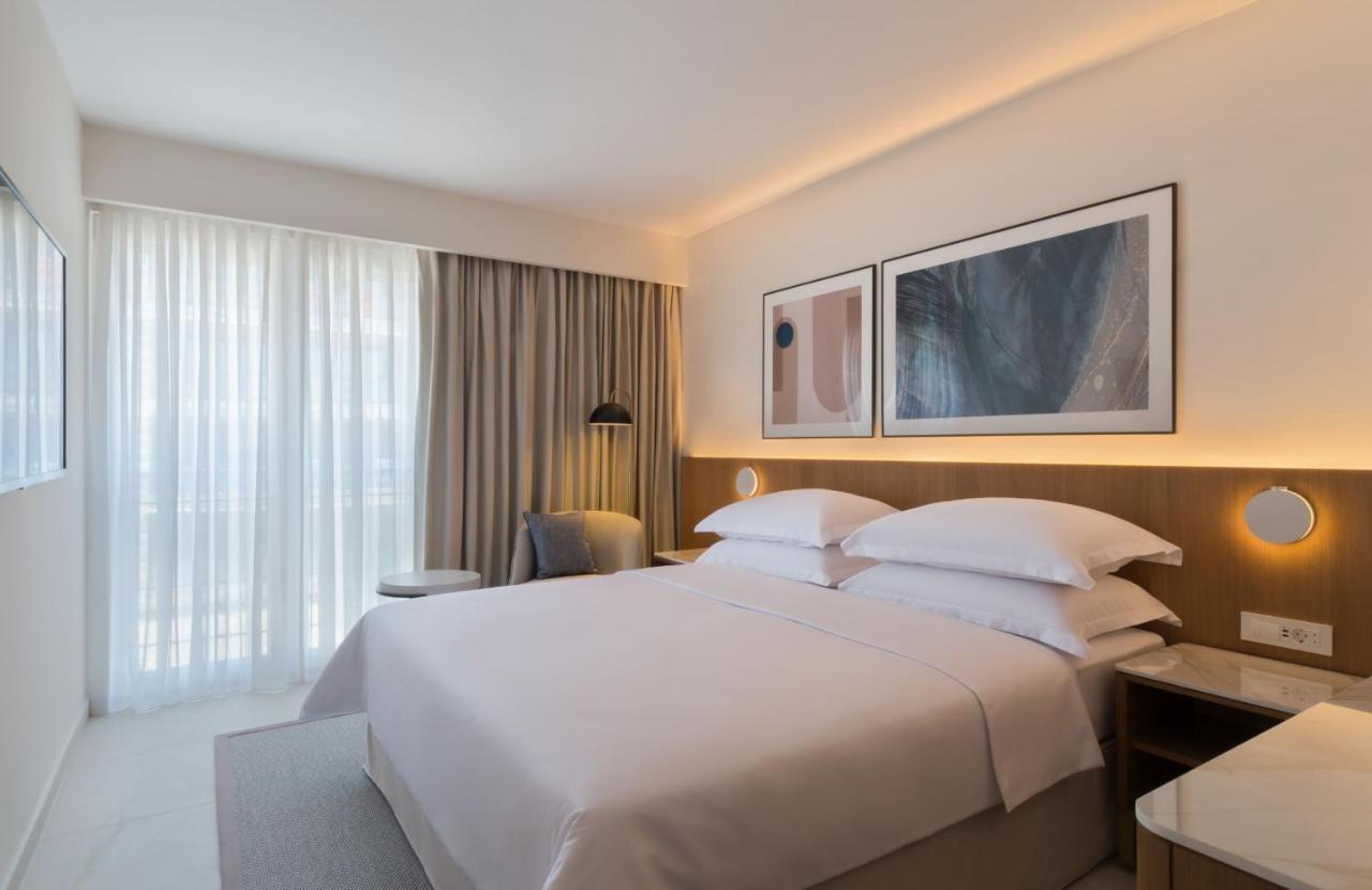 บลูซัน โฮเทล เอลาฟูซา Hotel โบล ห้อง รูปภาพ
