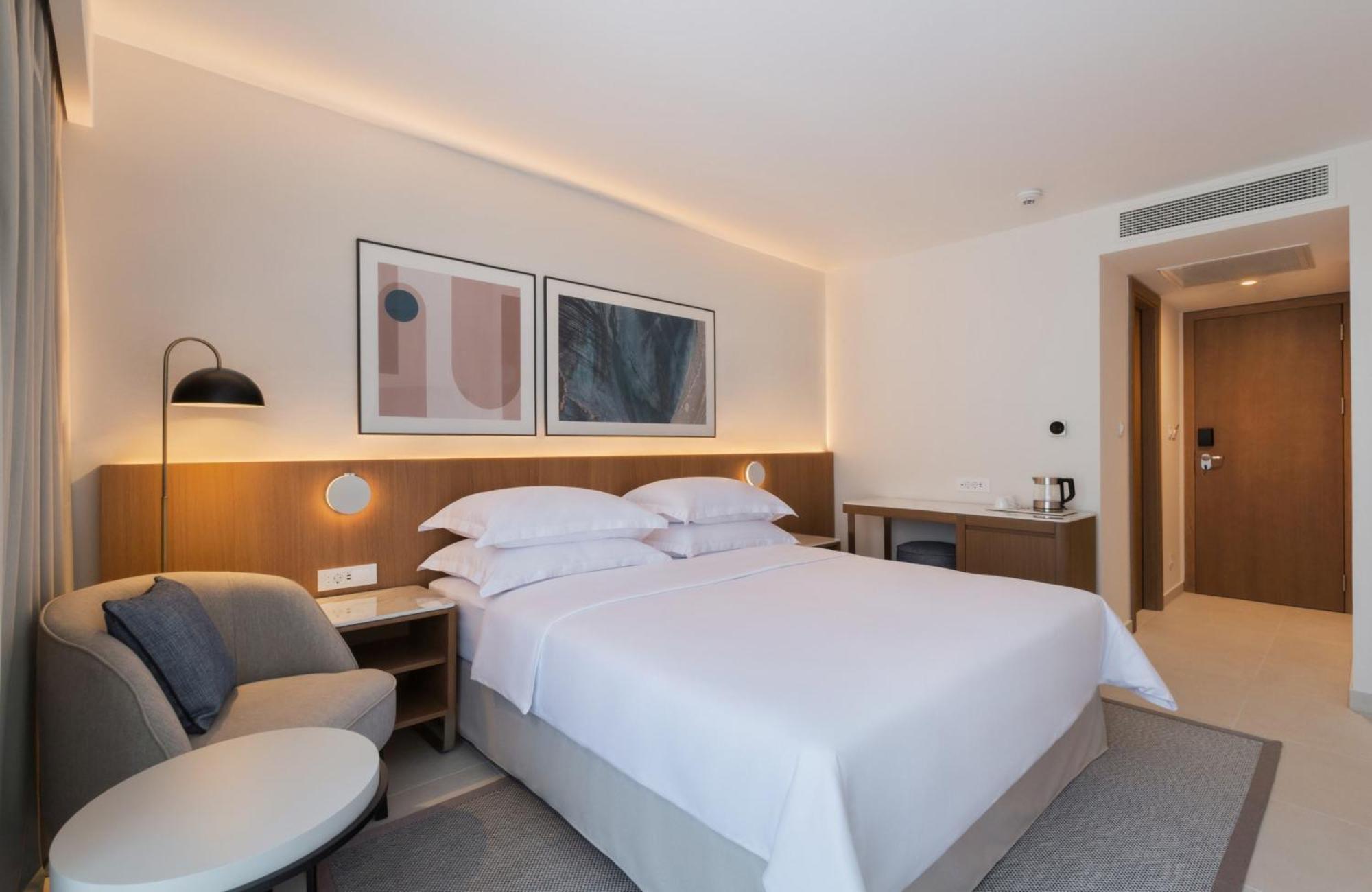 บลูซัน โฮเทล เอลาฟูซา Hotel โบล ภายนอก รูปภาพ