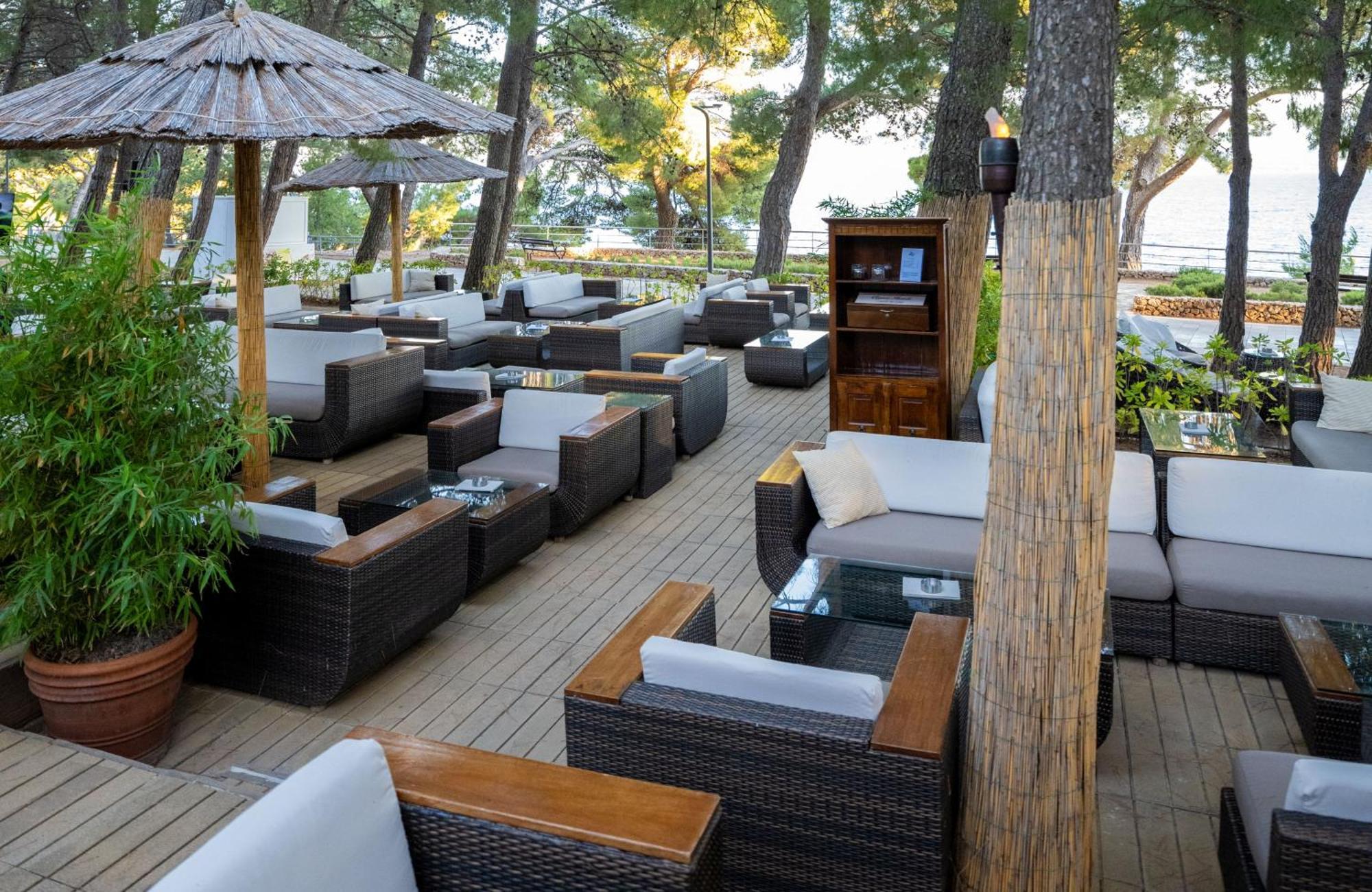 บลูซัน โฮเทล เอลาฟูซา Hotel โบล ภายนอก รูปภาพ